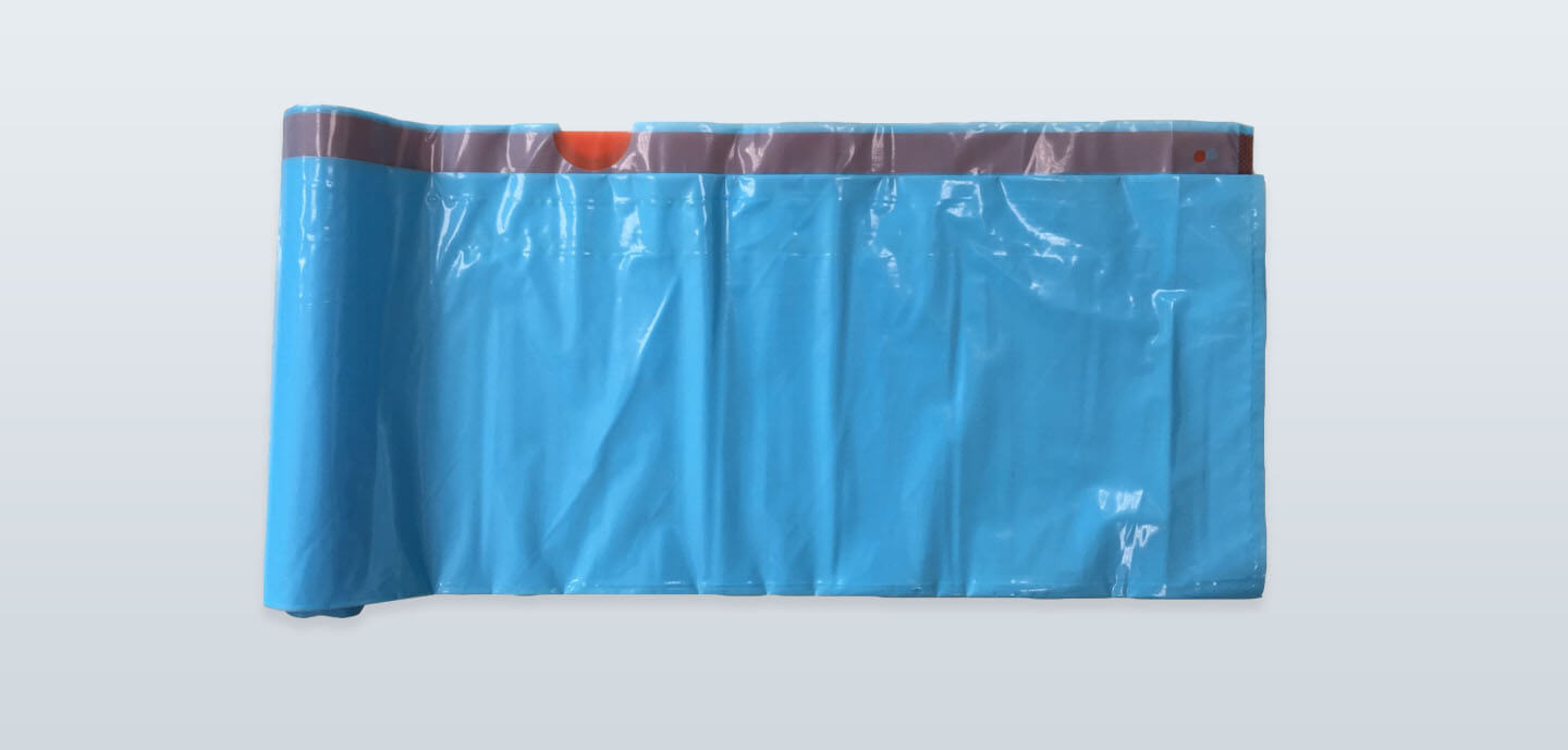 Drawtape garbage bag on roll