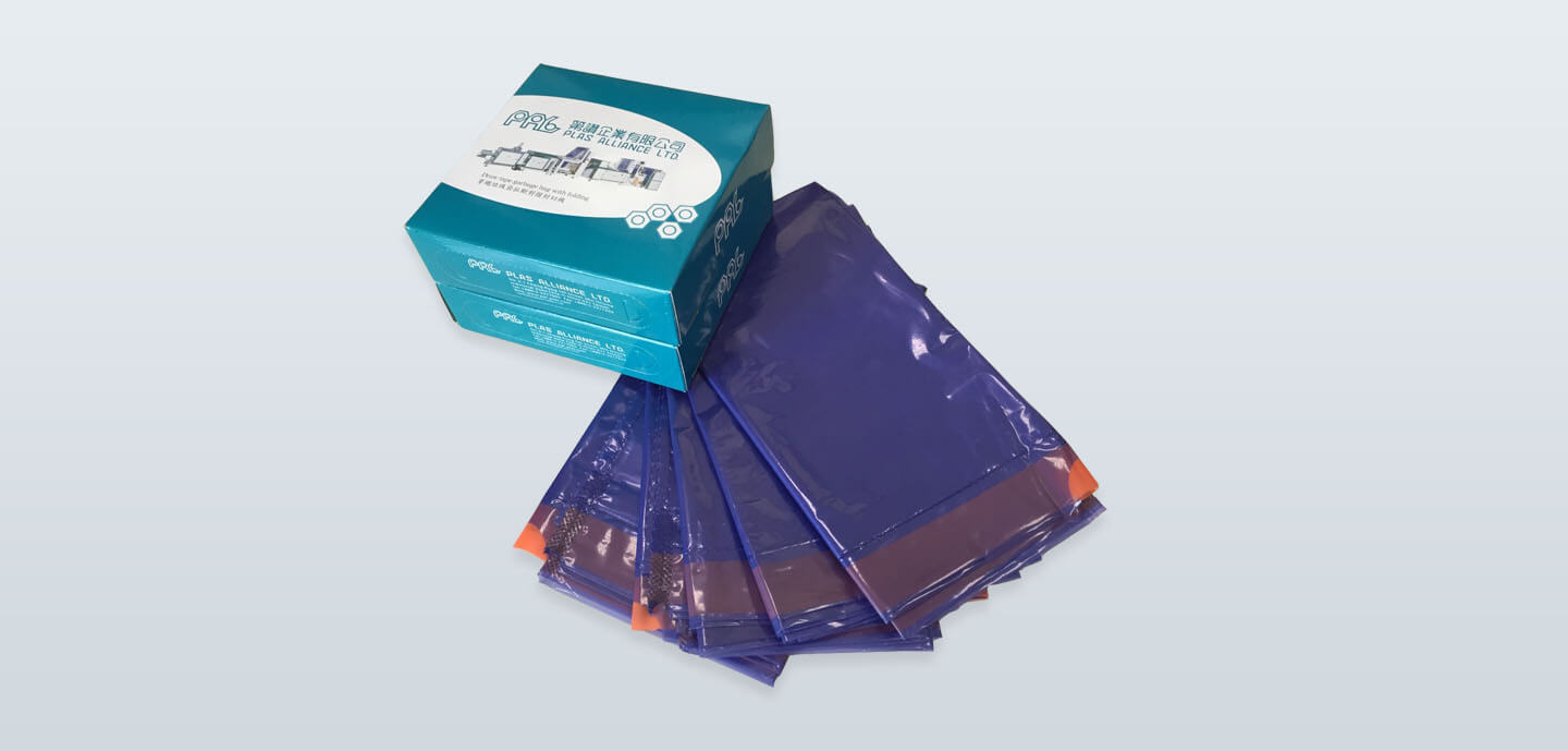 Folded drawtape garbage bag